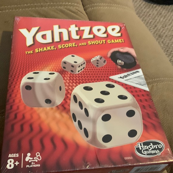 Yahtzee - Picture 1 of 2